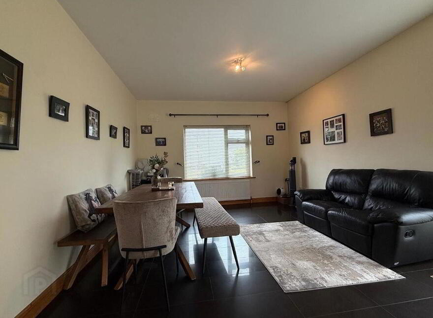 Currinah, Carracastle, Ballaghaderreen, F45E403