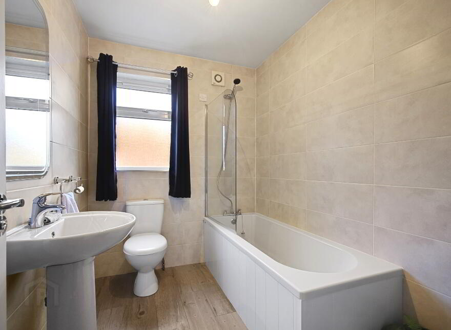 76a Dromore Road, Royal Hillsborough, BT26 6HU