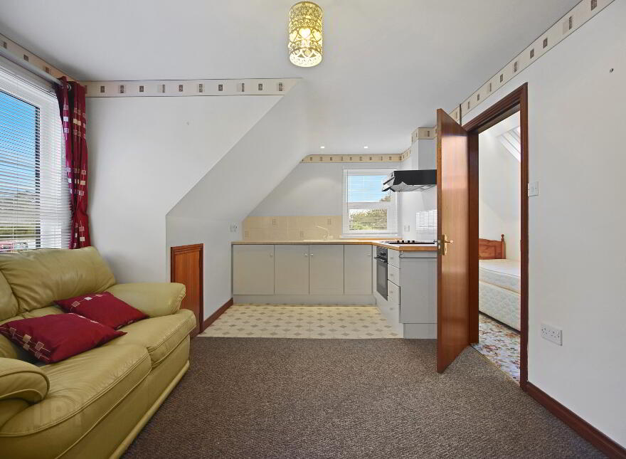 76a Dromore Road, Royal Hillsborough, BT26 6HU