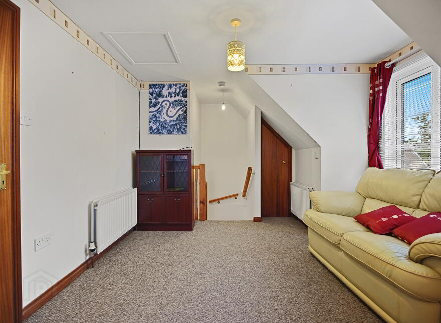 76a Dromore Road, Royal Hillsborough, BT26 6HU