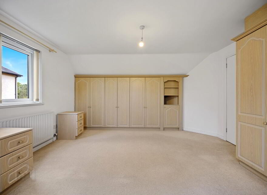 76a Dromore Road, Royal Hillsborough, BT26 6HU