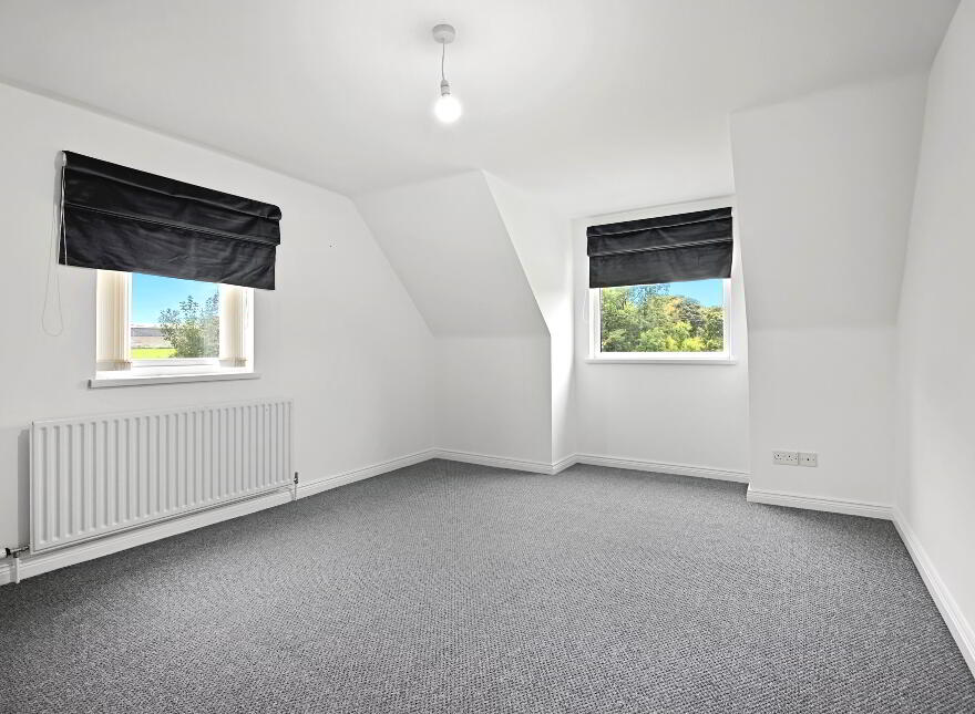 76a Dromore Road, Royal Hillsborough, BT26 6HU