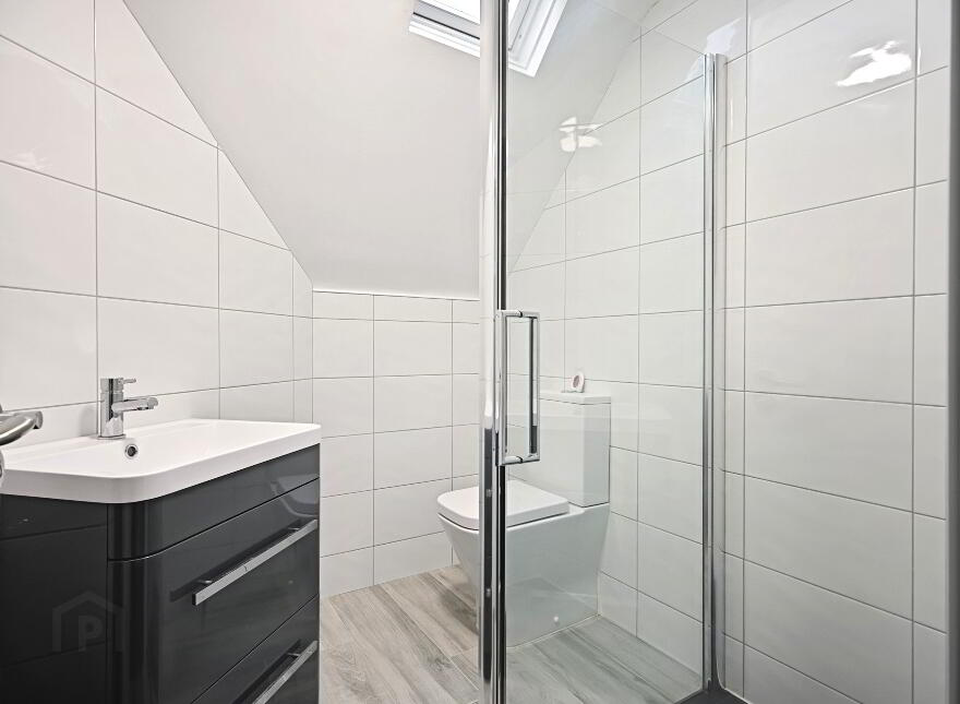 76a Dromore Road, Royal Hillsborough, BT26 6HU