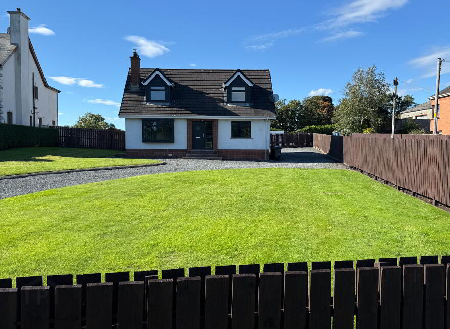 76a Dromore Road, Royal Hillsborough, BT26 6HU