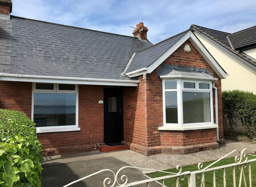 91 Belfast Road, Carrickfergus, BT38 8BY