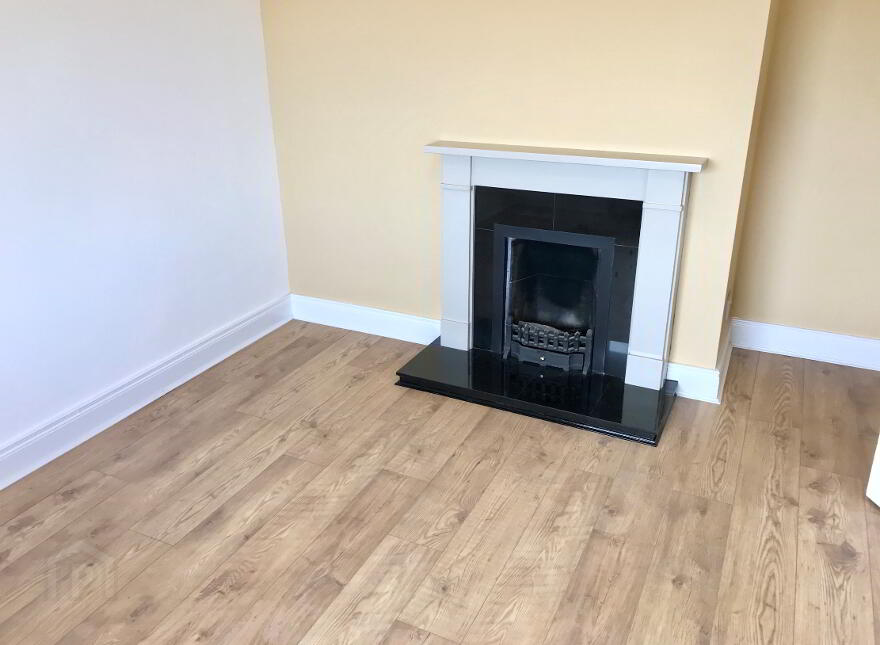 91 Belfast Road, Carrickfergus, BT38 8BY