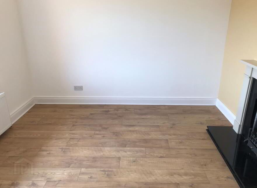 91 Belfast Road, Carrickfergus, BT38 8BY