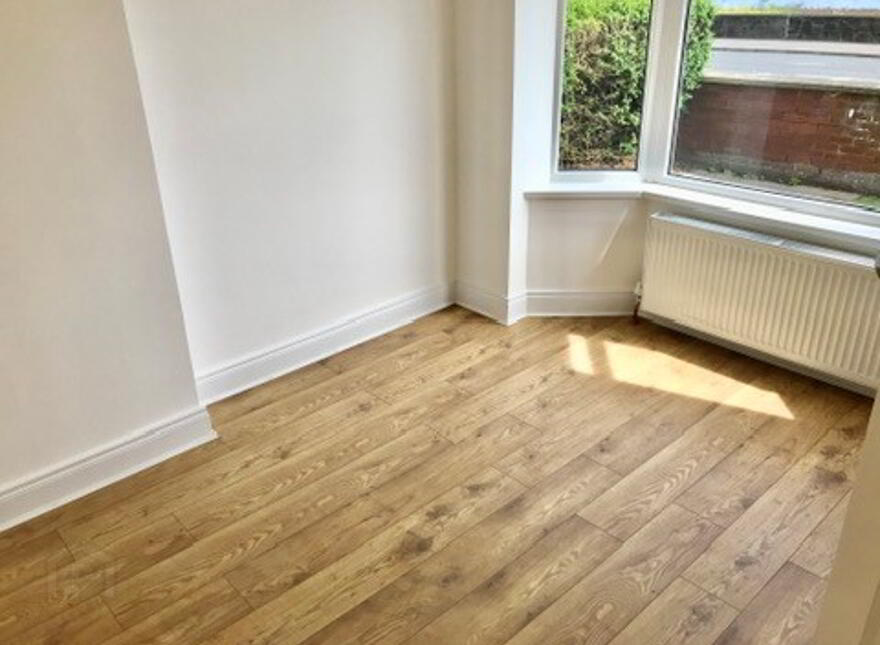 91 Belfast Road, Carrickfergus, BT38 8BY