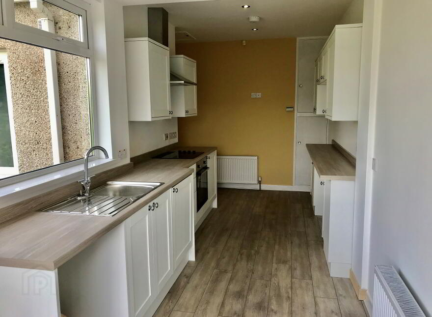91 Belfast Road, Carrickfergus, BT38 8BY