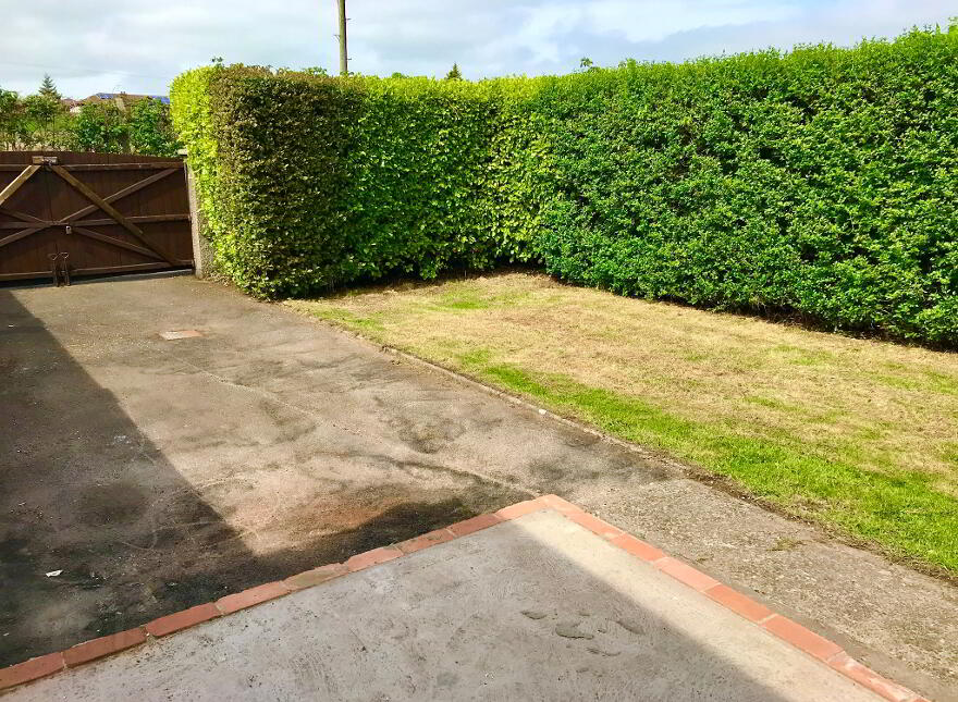 91 Belfast Road, Carrickfergus, BT38 8BY