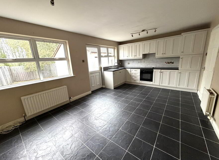 16 Riverside, Broughshane, Ballymena, BT42 4RZ