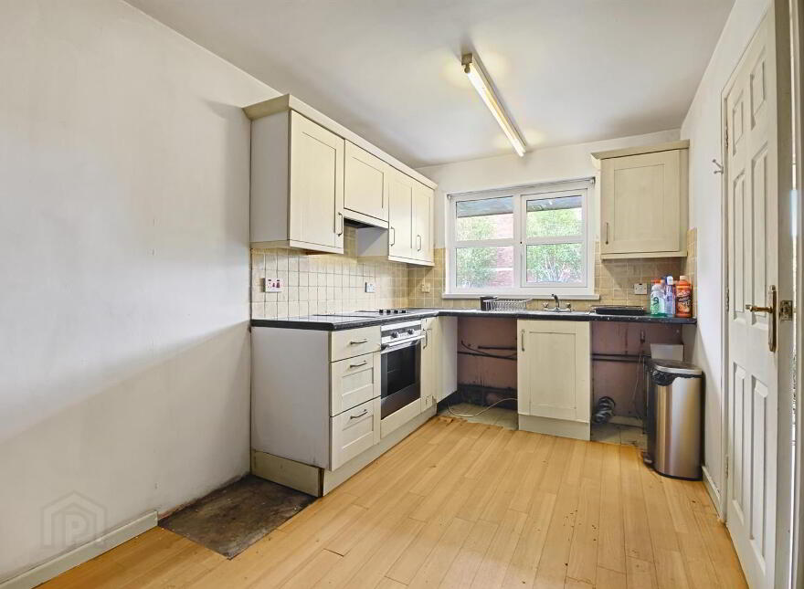 5 Sandringham Mews, Belfast, BT5 6JX