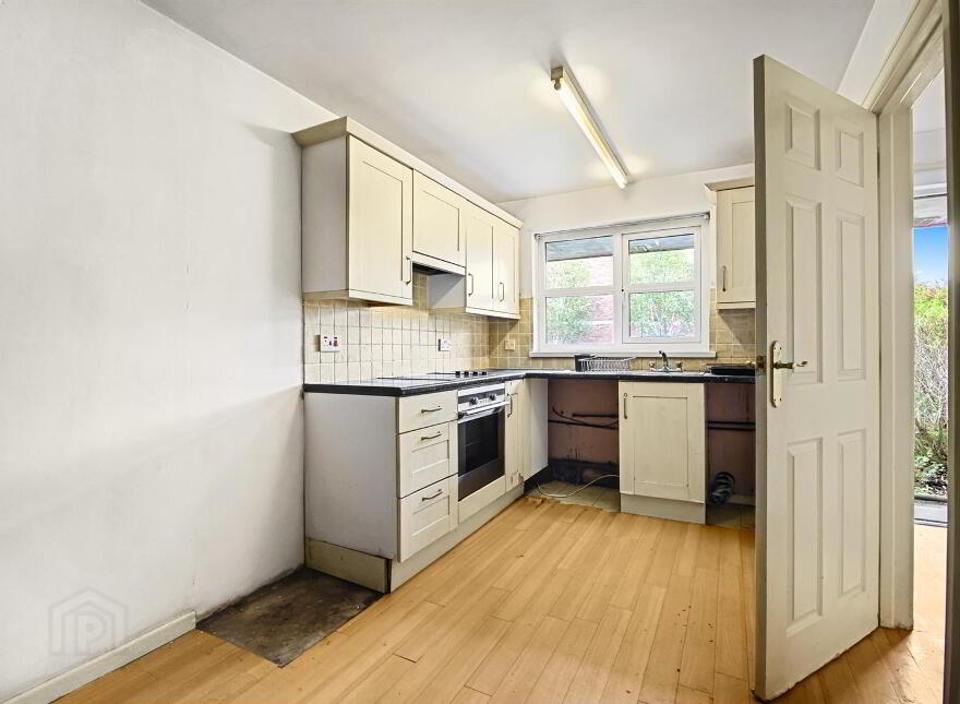 5 Sandringham Mews, Belfast, BT5 6JX
