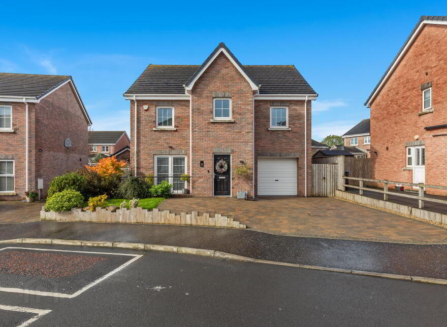 9 Millreagh Grove, Dundonald, Belfast, BT16 1AH photo