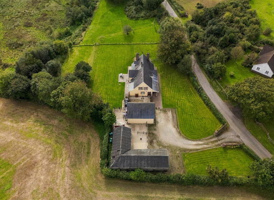Oak Lodge, 10 Holly Park Road, Killinchy, BT23 6SN