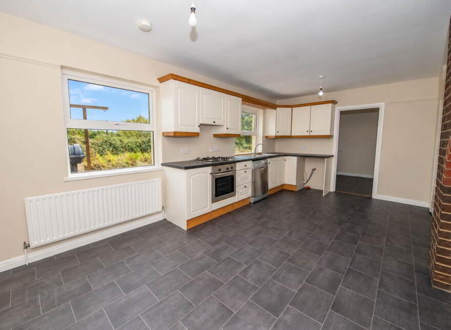 14 Glenview Park, Ballybofey, F93C9X7