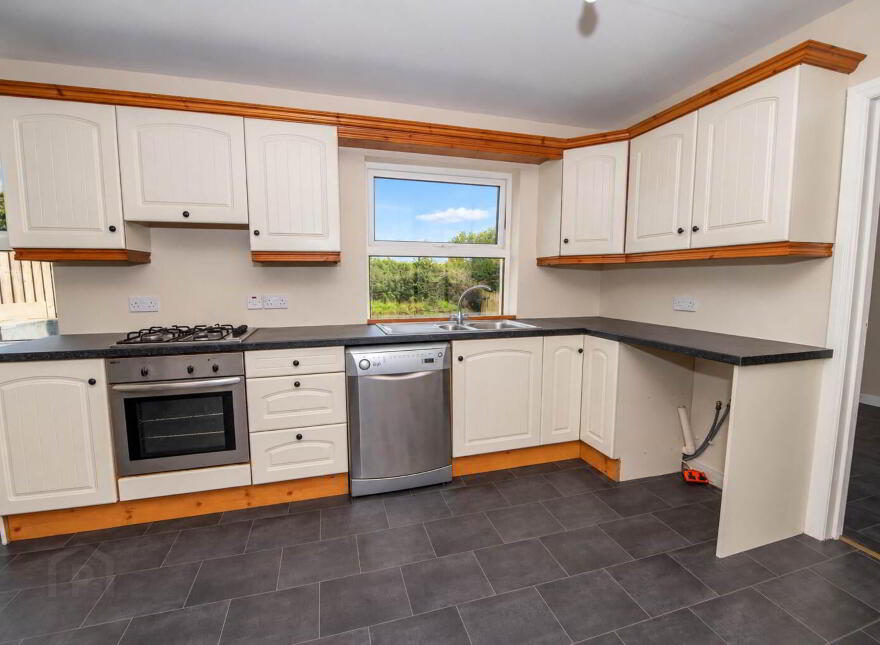 14 Glenview Park, Ballybofey, F93C9X7