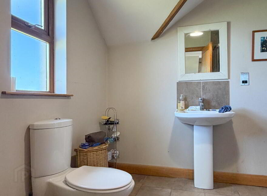 49 Ballyclogh Road, Bushmills, BT57 8UZ