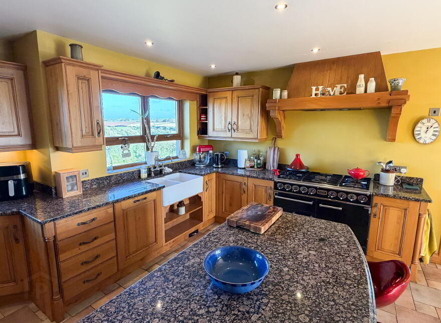 49 Ballyclogh Road, Bushmills, BT57 8UZ