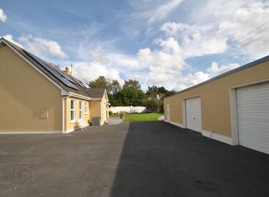Carrig Road, Parkmore, Roscrea, E53CY99