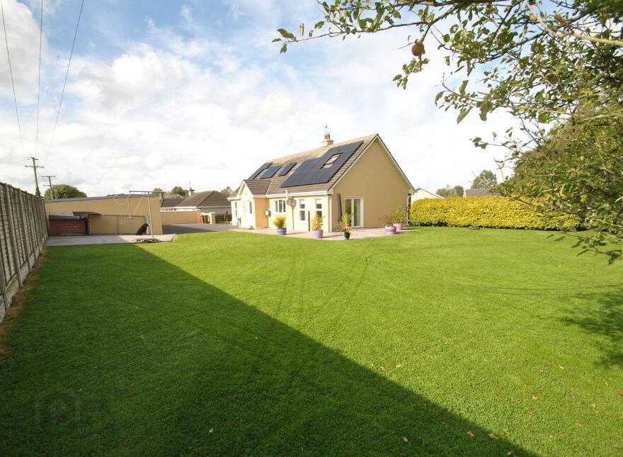Carrig Road, Parkmore, Roscrea, E53CY99