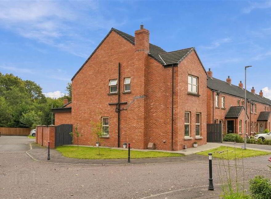 22 Eaton Fields, Ballymena, BT43 7FD