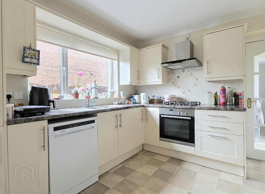 7 Hillview Green, Carrickfergus, BT38 8YX