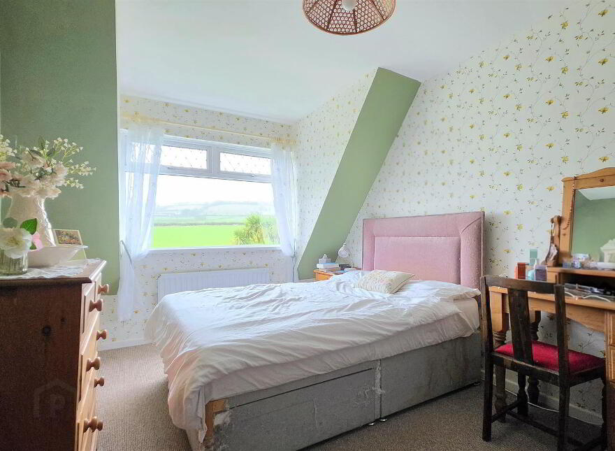7 Hillview Green, Carrickfergus, BT38 8YX