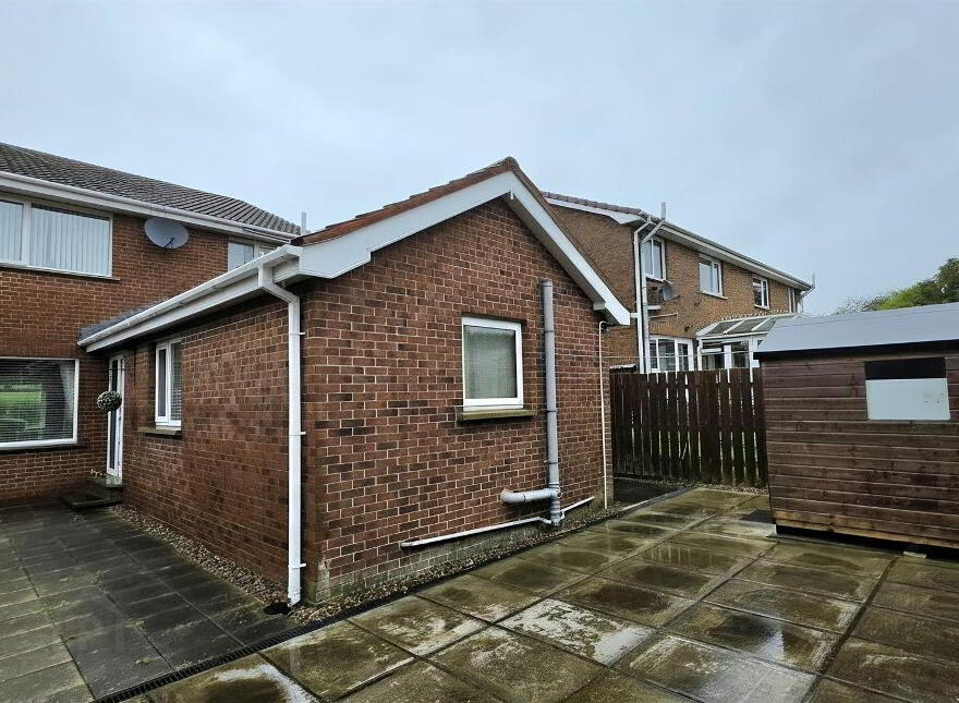 7 Hillview Green, Carrickfergus, BT38 8YX