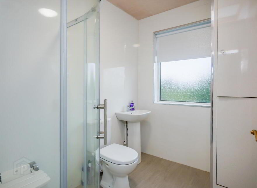 20 Knockbreda Park, Rosetta, Belfast, BT6 0HB