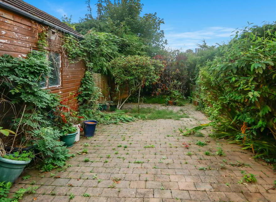 20 Knockbreda Park, Rosetta, Belfast, BT6 0HB