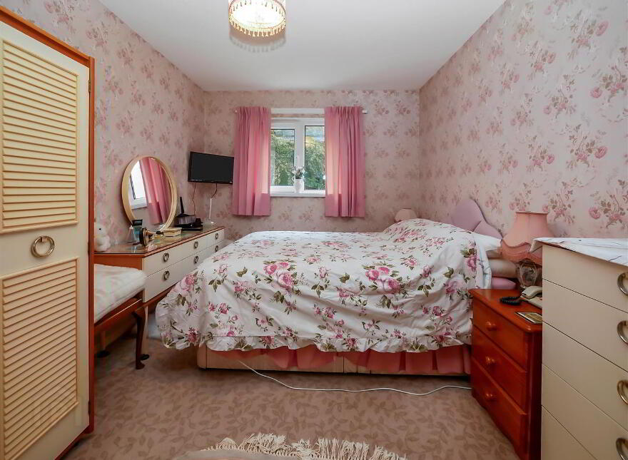 2c Castleboy Lodge, Off Belvoir Drive, Belfast, BT8 7BB