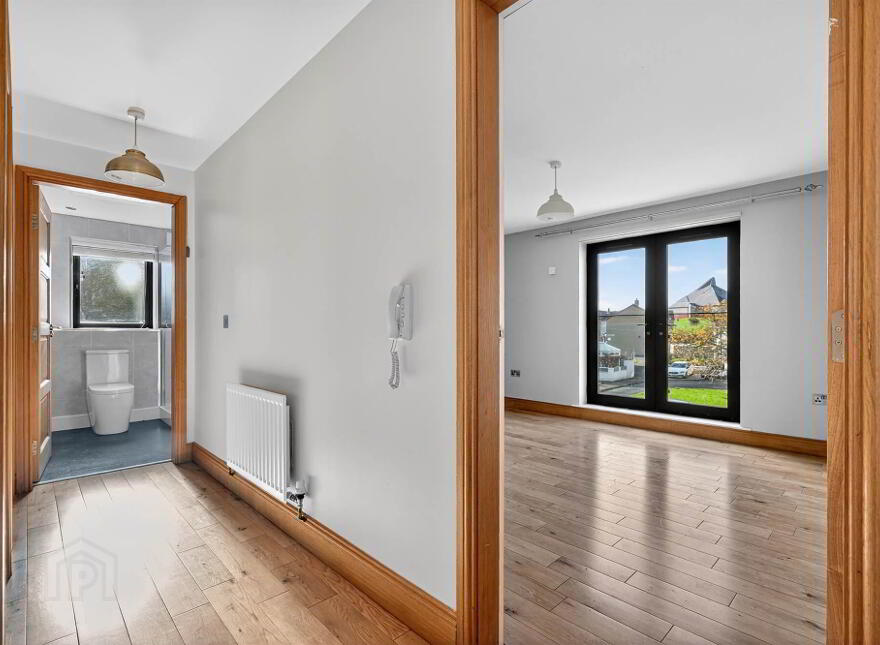 37 Drumadoon Square, Dundonald, Belfast, BT16 2QN