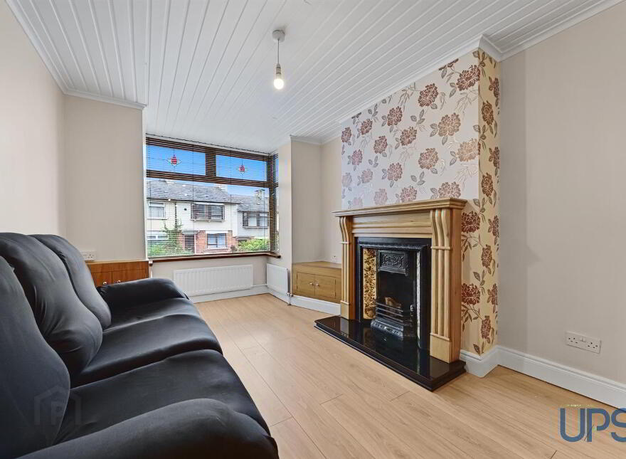 29 St. James's Road, Belfast, BT12 6EA