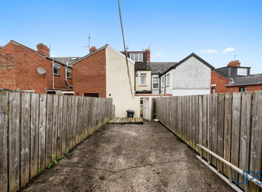 29 St. James's Road, Belfast, BT12 6EA
