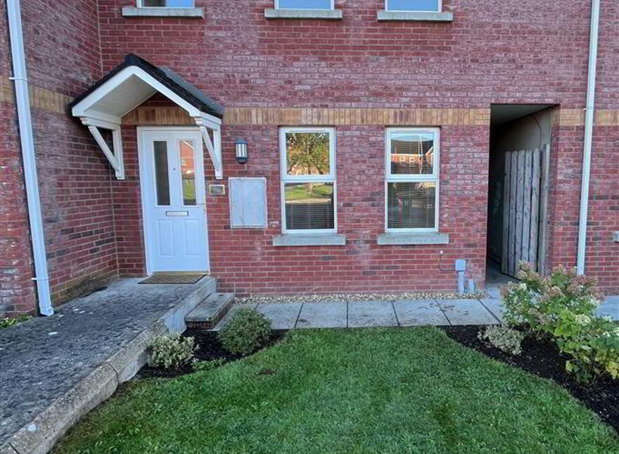 70 Oak Grove, Banbridge, BT32 3GT photo