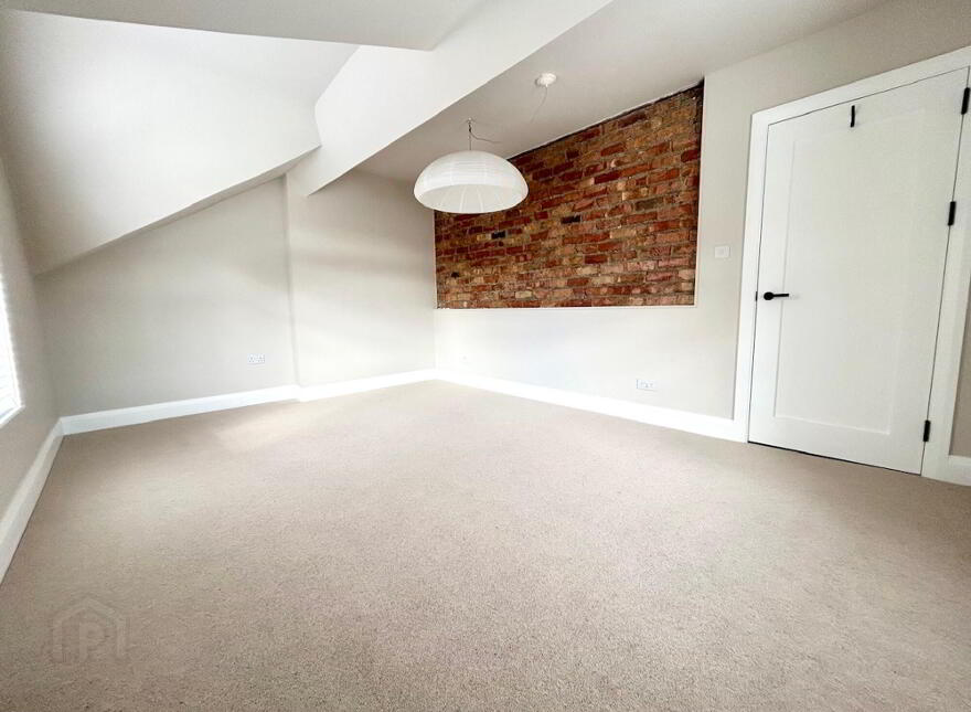 2a Willowfield Gardens, Belfast, BT6 9AZ