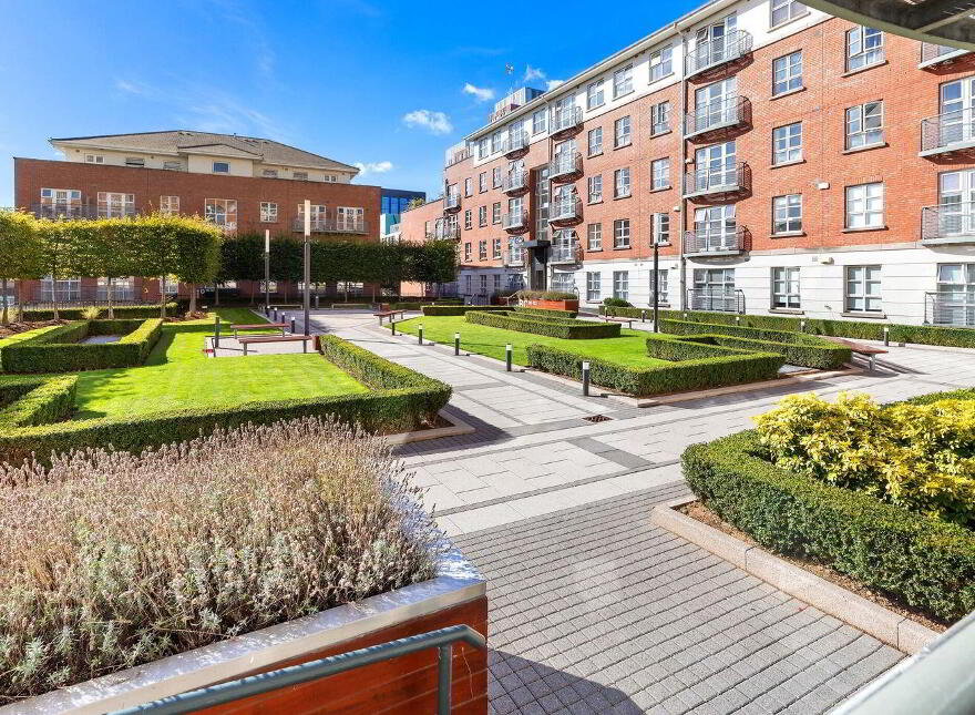 8 The Waterside, Charlotte Quay, Dublin 4, D04DW25