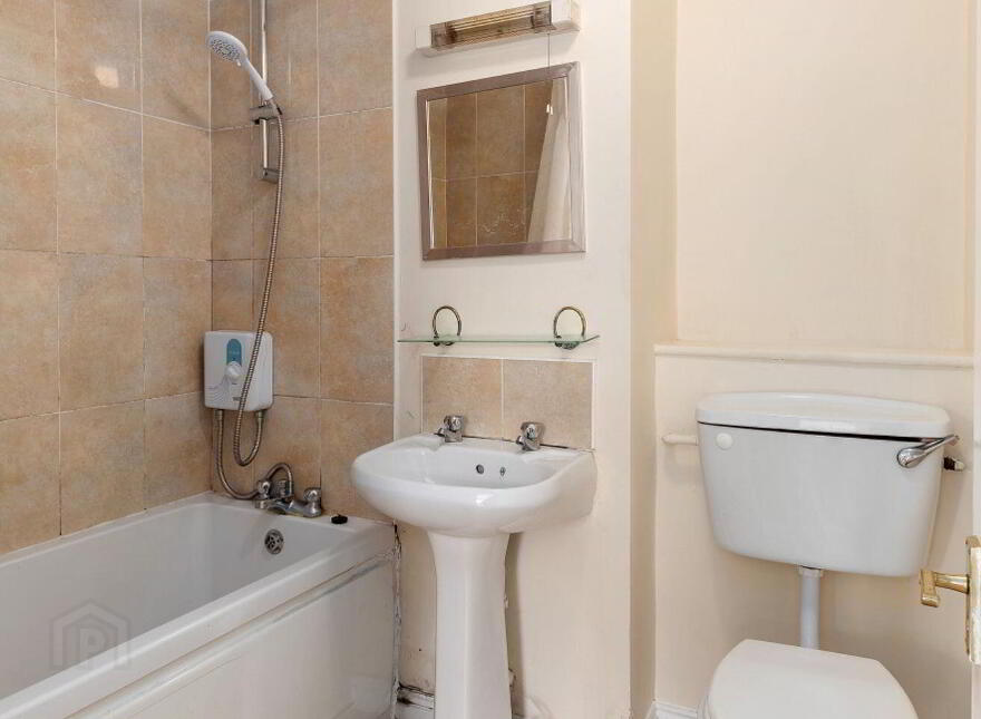 8 The Waterside, Charlotte Quay, Dublin 4, D04DW25