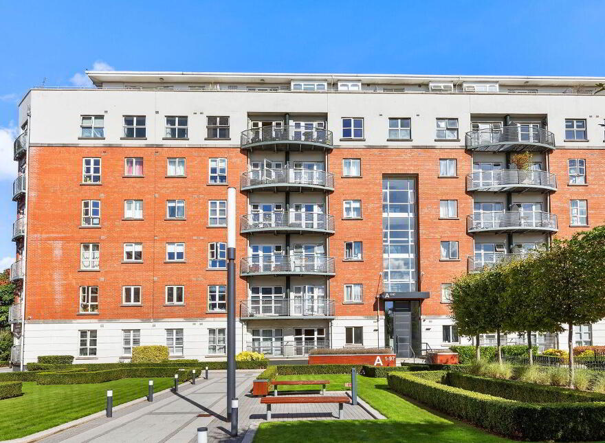 8 The Waterside, Charlotte Quay, Dublin 4, D04DW25