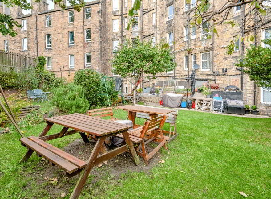 5 Willowbrae Road, Willowbrae, Edinburgh, EH8 7DB