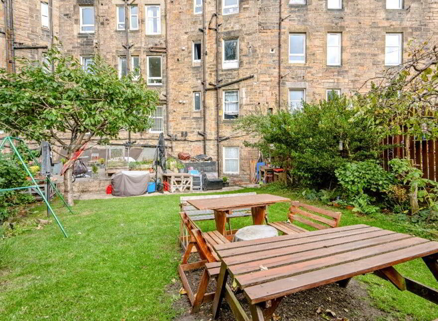 5 Willowbrae Road, Willowbrae, Edinburgh, EH8 7DB
