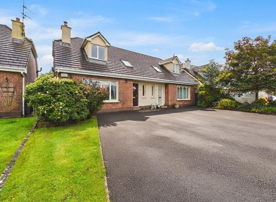 25 Cartur Mor, Clybaun Road