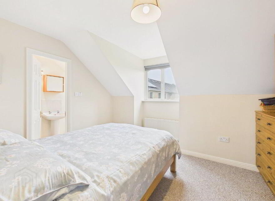 25 Cartur Mor, Clybaun Road