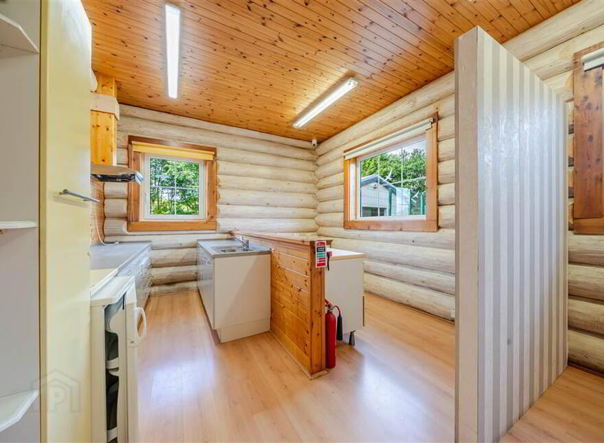 The Log Cabin, Tawnyculawee, Castlebar, F23PW59