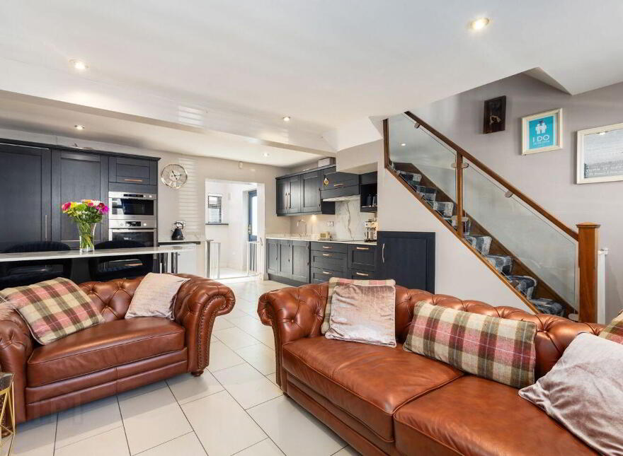 18 Summer Street South, The Coombe, The Coombe, D08E2PK photo