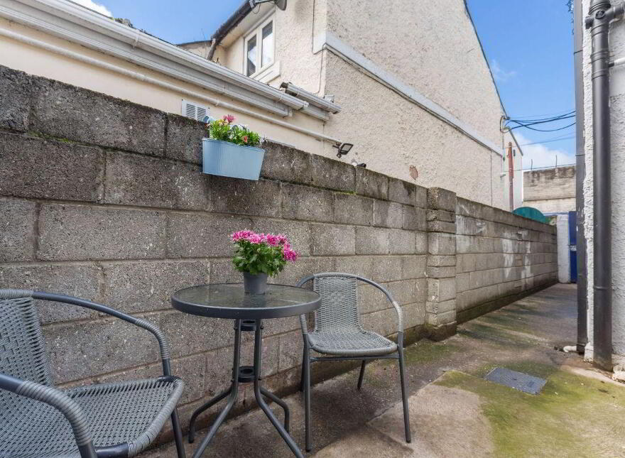 18 Summer Street South, The Coombe, The Coombe, D08E2PK
