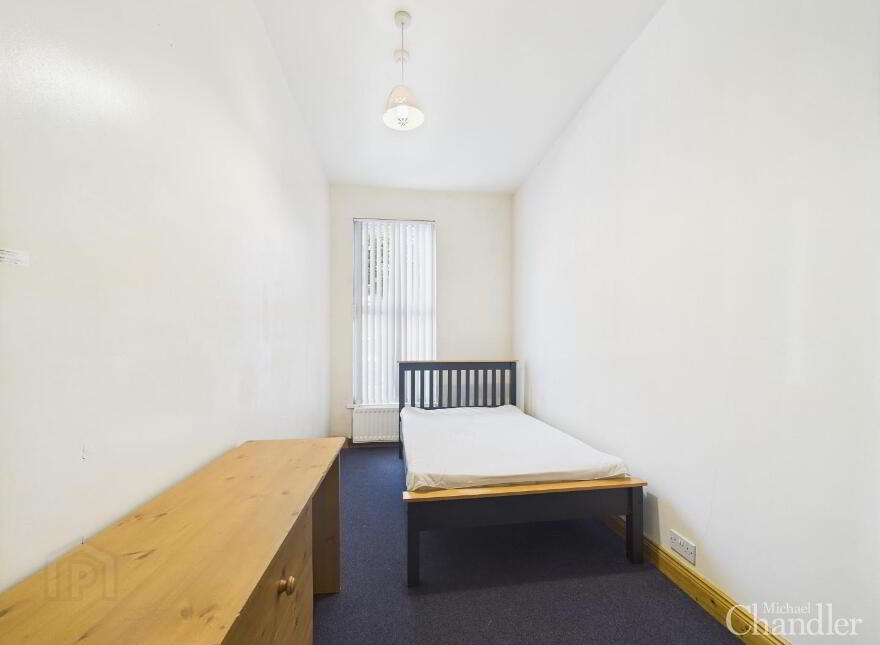 Apt 1, 74 Fitzroy Avenue, Belfast, BT7 1HX