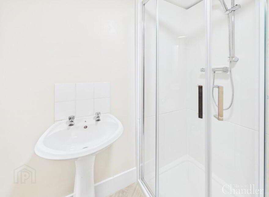 Apt 1, 74 Fitzroy Avenue, Belfast, BT7 1HX