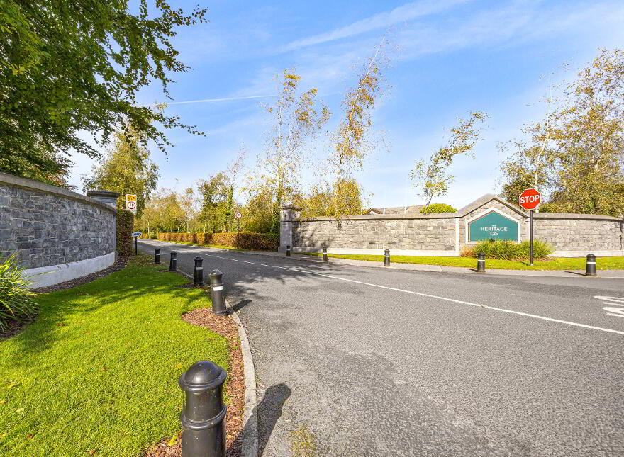 The Thatch, Traditional Bar & Restaurant, Killenard, R32NNP8